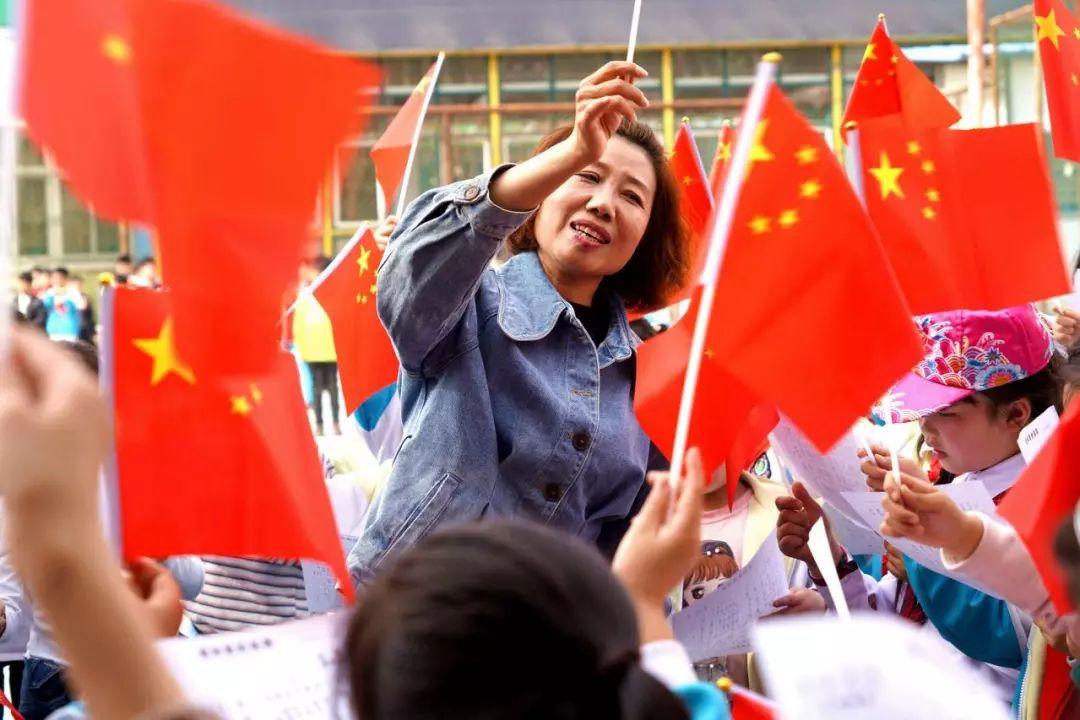500行代码构建对话搜索引擎,贾扬清被内涵的Lepton Search真开源了